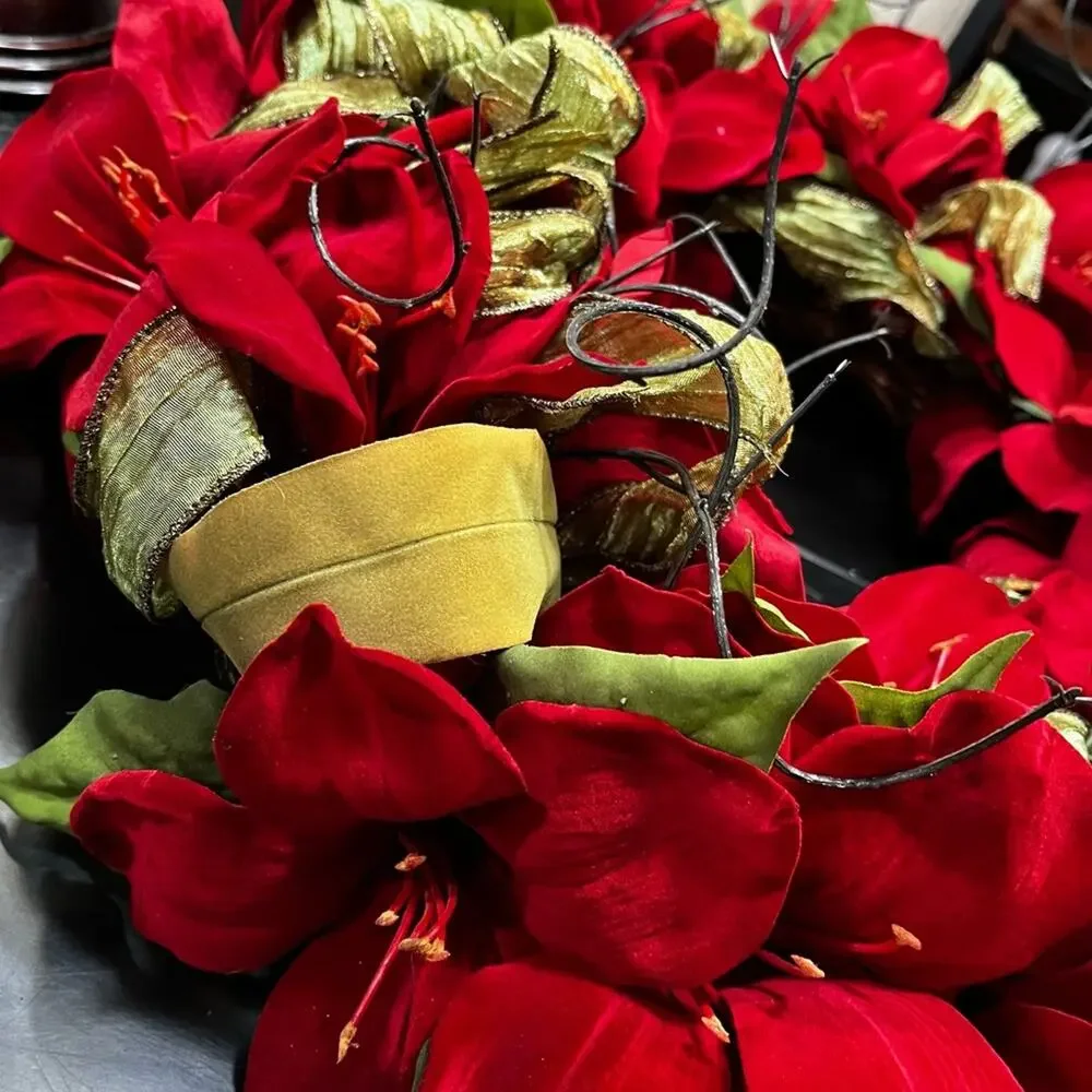 NEW Pottery Barn Poinsettia Decorative Christmas Holiday Hanging Wreath Round